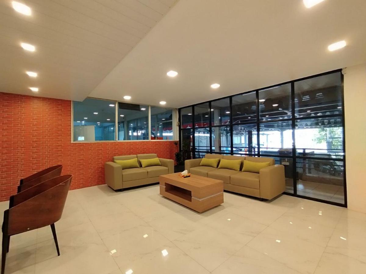 Hotel Syariah Selamat 苏加武眉 外观 照片
